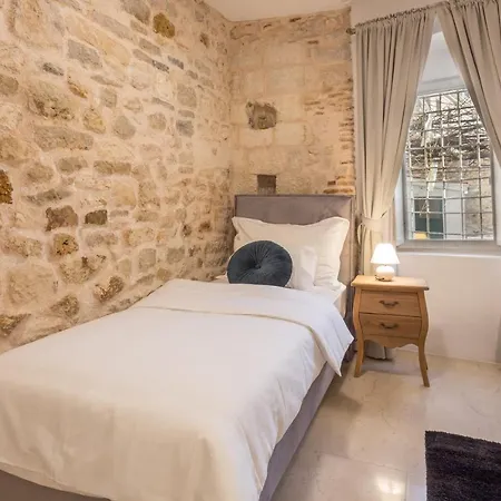 Lola - Zf Hvar Apartamento *