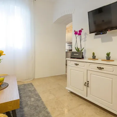 Apartman Lola - Zf Hvar *